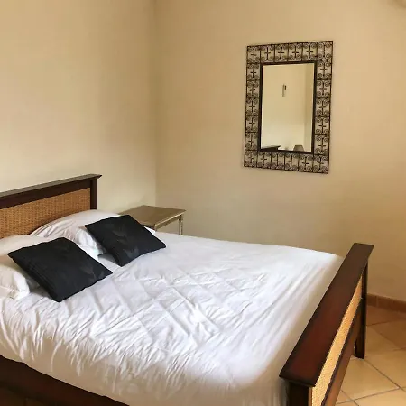 Villa Sleeps 8 With Pool Air Con And Wifi Feliceto